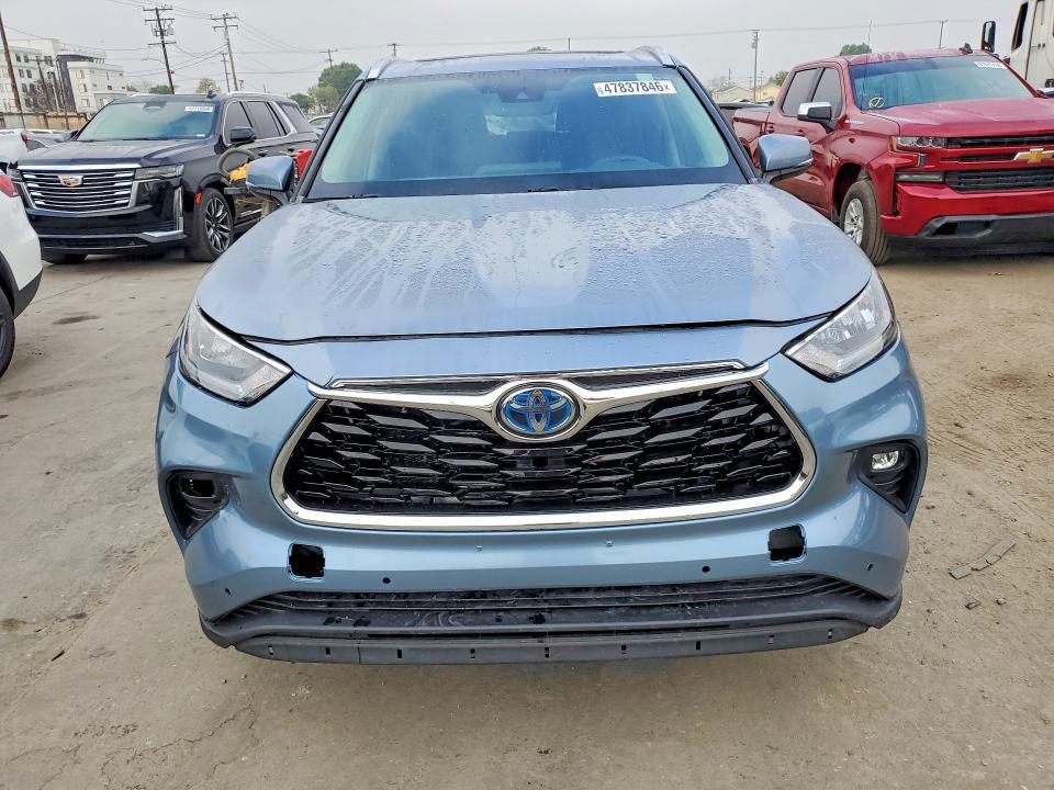 2020 Toyota Highlander Hybrid xle