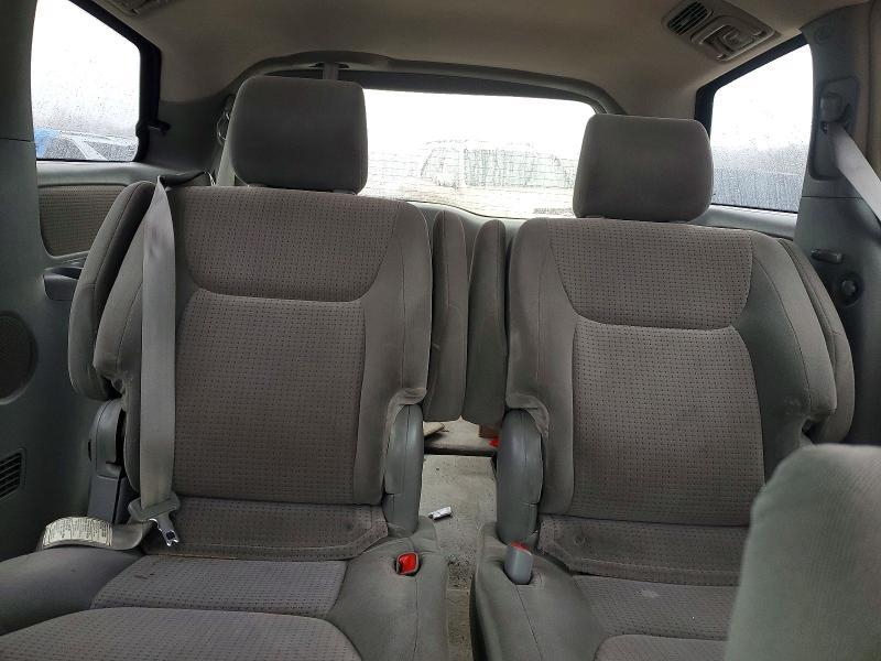 2006 Toyota Sienna le 7 Passenger