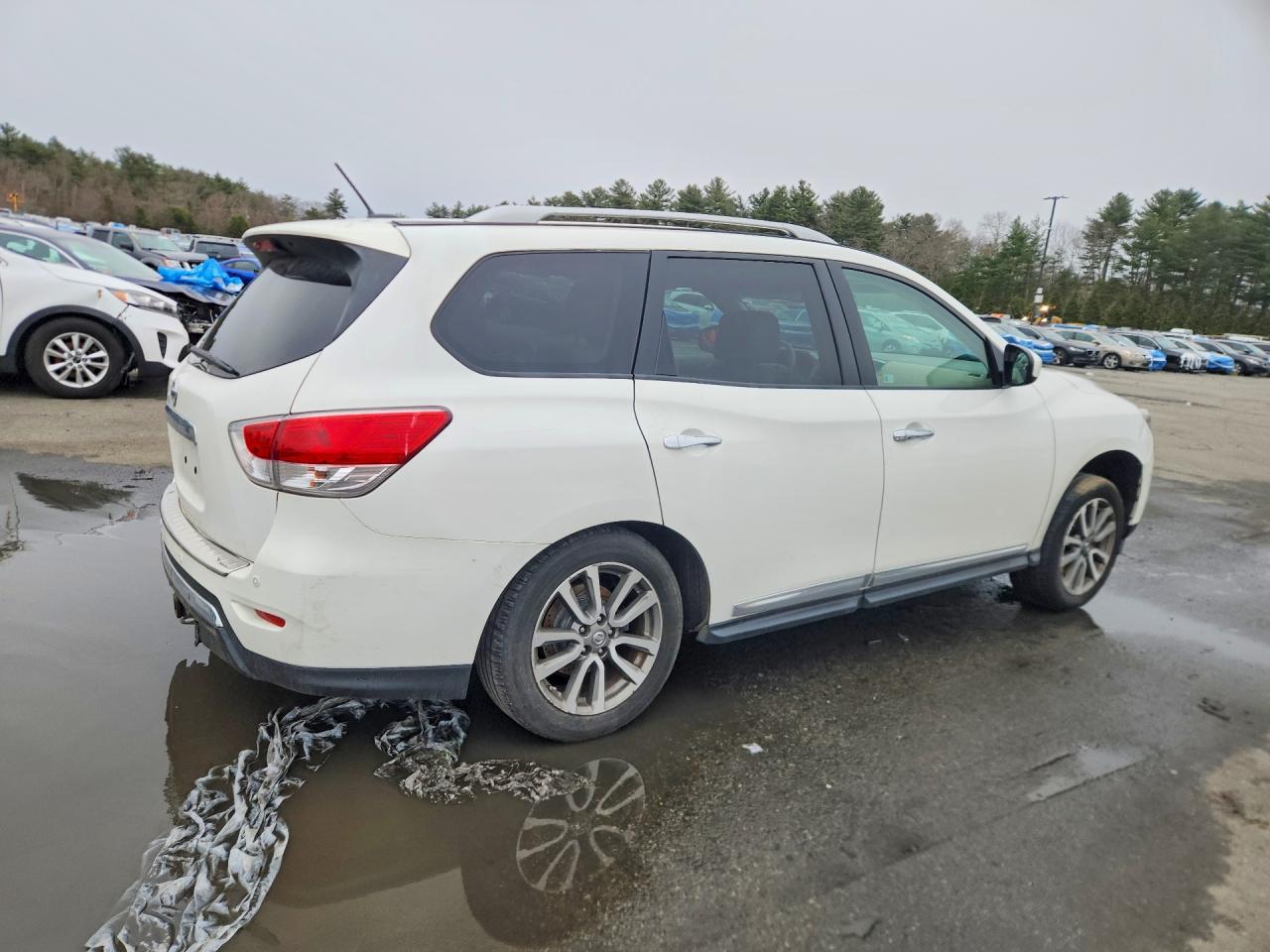 2013 Nissan Pathfinder s