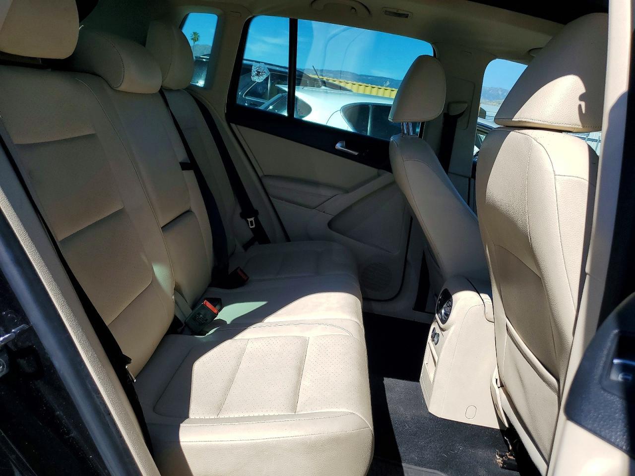 2012 Volkswagen Tiguan s