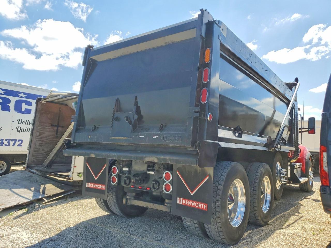 2019 Kenworth Construction T880