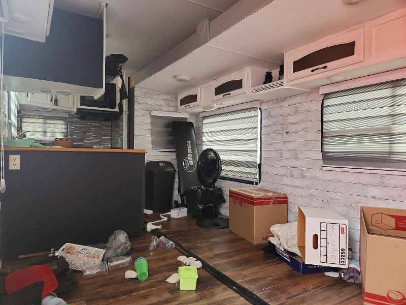 2005 Keystone Laredo Camper