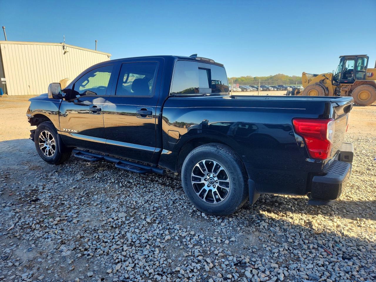 2024 Nissan Titan SV