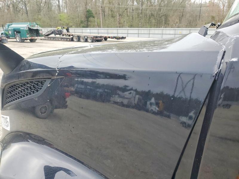 2021 Volv O VNL Semi Truck