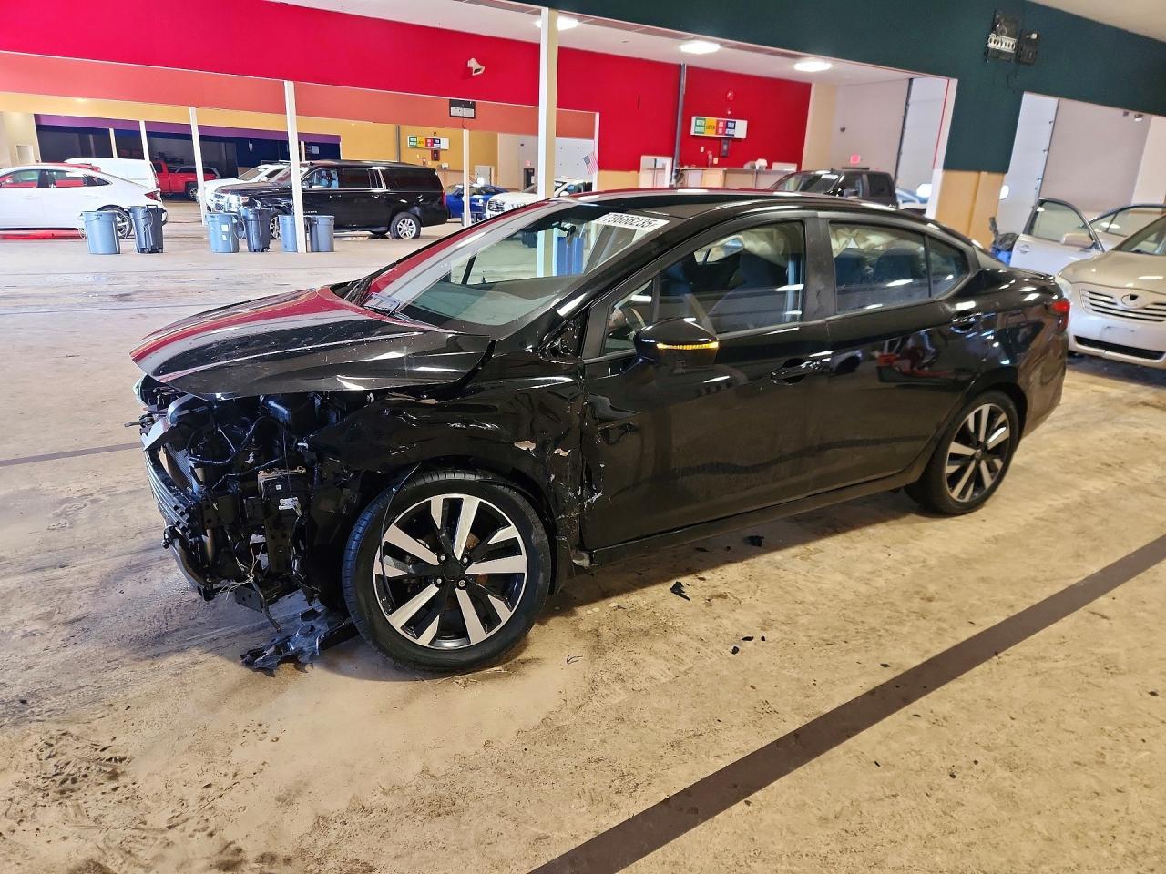 2022 Nissan Versa sr