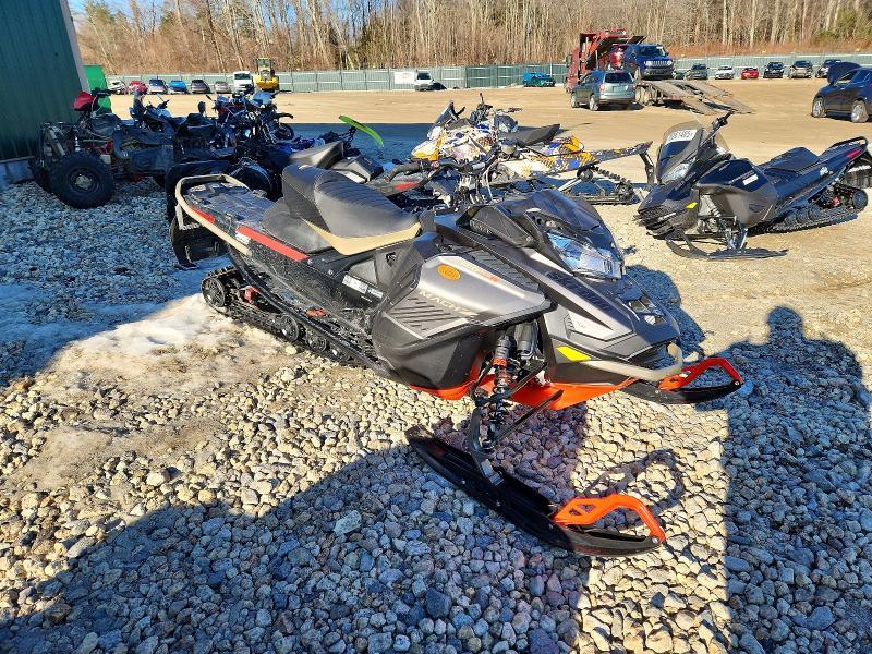 2022 Skidoo Mach z
