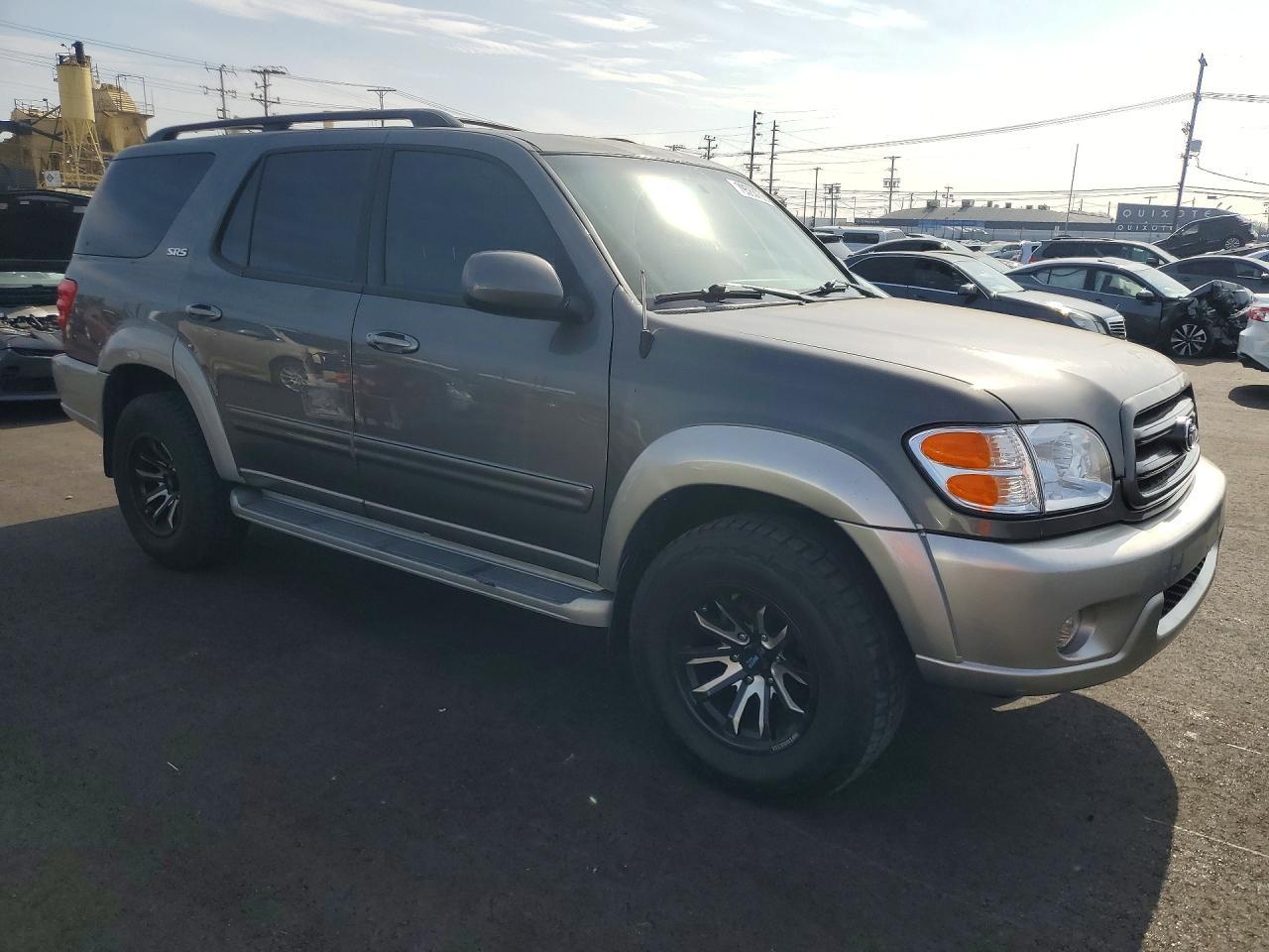 2003 Toyota Sequoia SR5