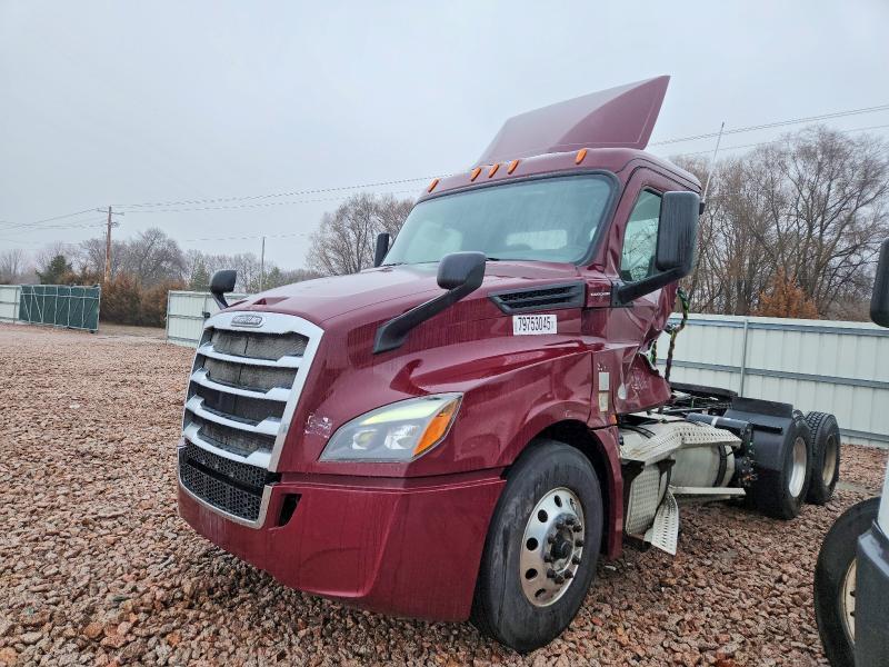 2020 Freigliner 2020 Freightliner Cascadia 126 Semi Truck