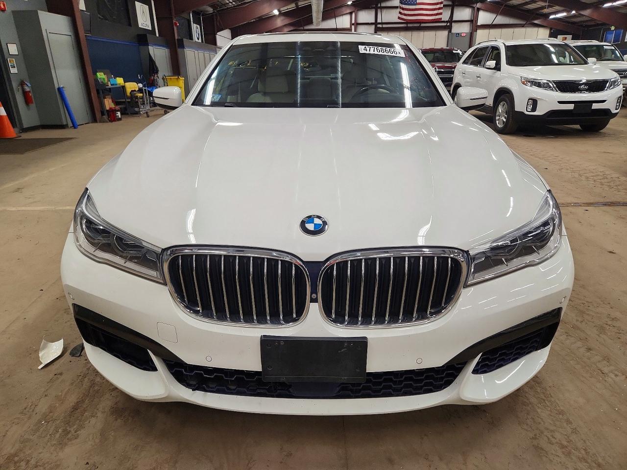 2018 BMW 750 xi