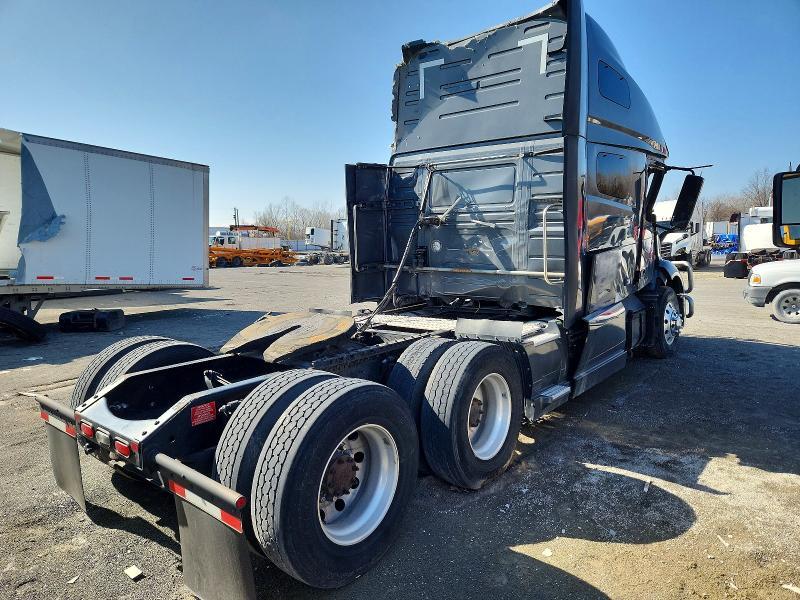 2022 Volvo VNL Semi Truck