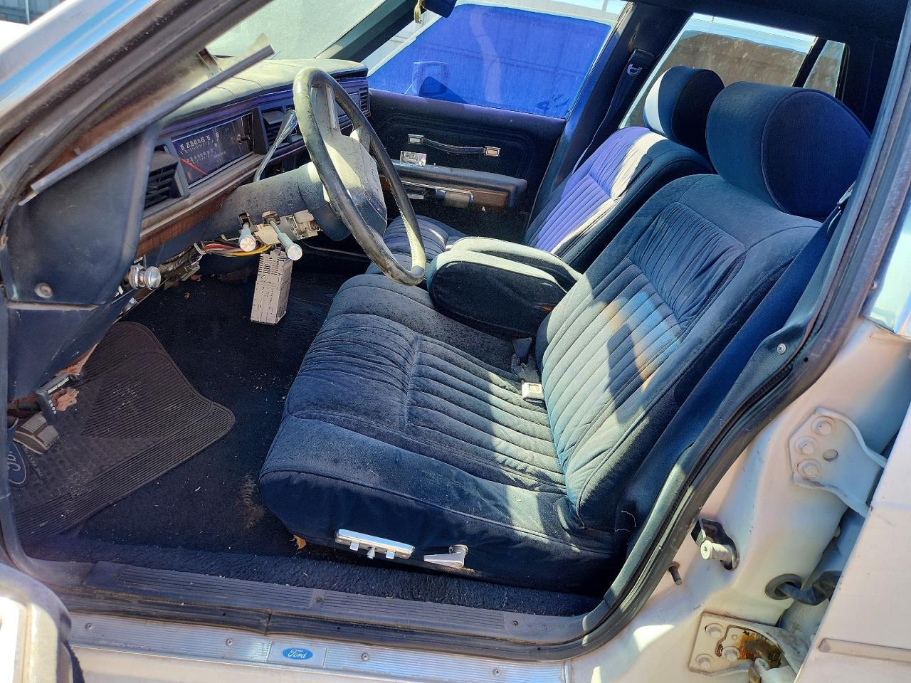 1989 Ford Crown Victoria
