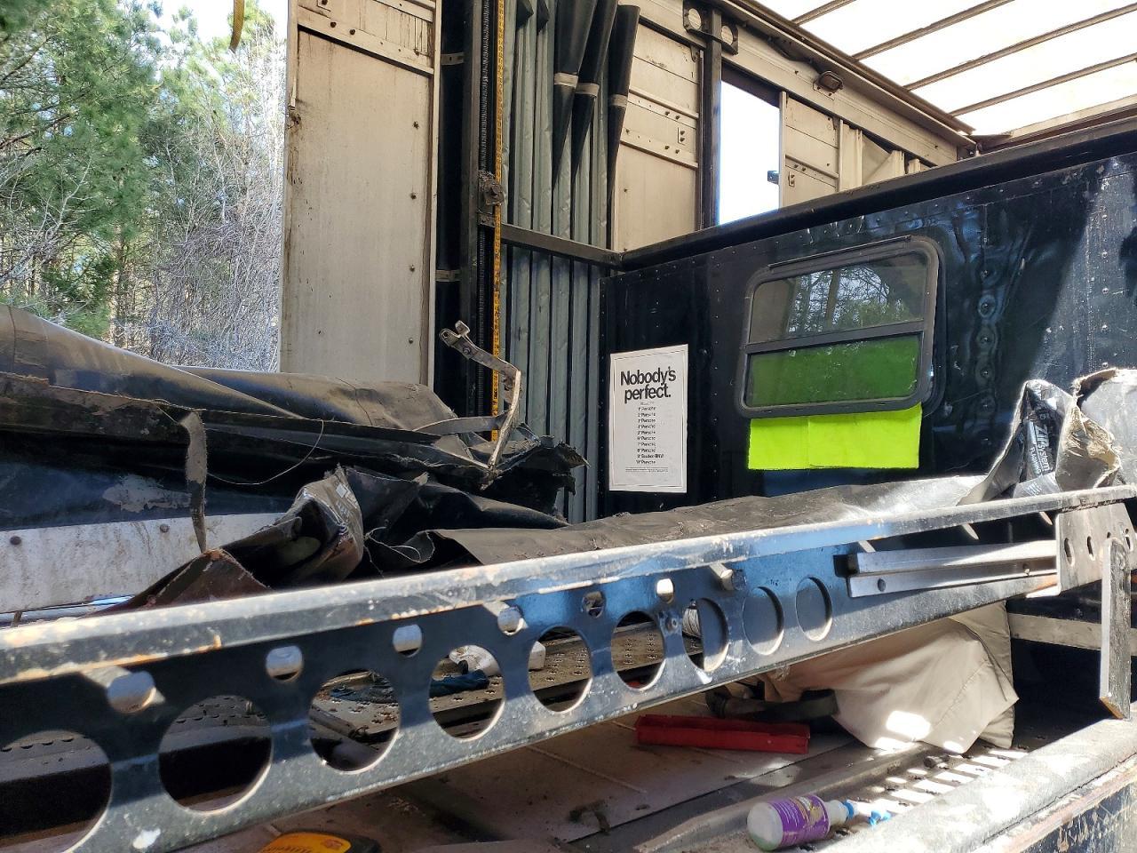 2007 Freightliner Columbia Car Hauler Truck