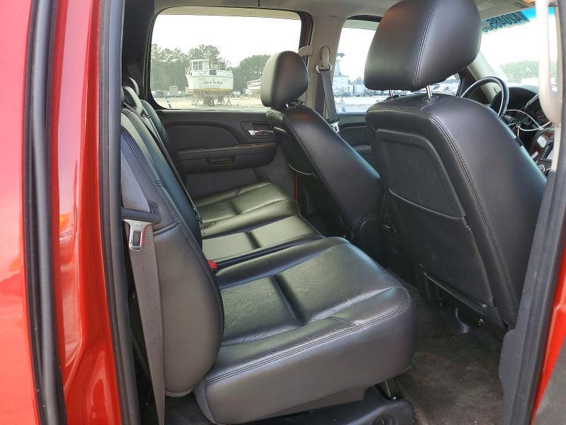 2011 Chevrolet Avalanche LTZ