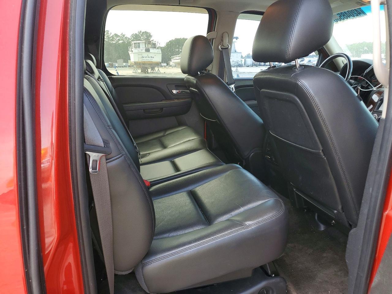 2011 Chevrolet Avalanche LTZ