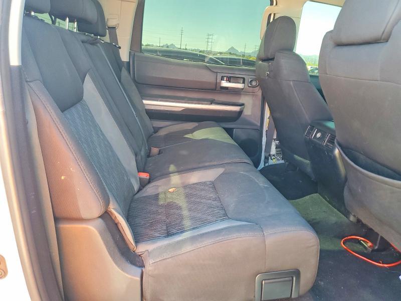 2014 Toyota Tundra SR5