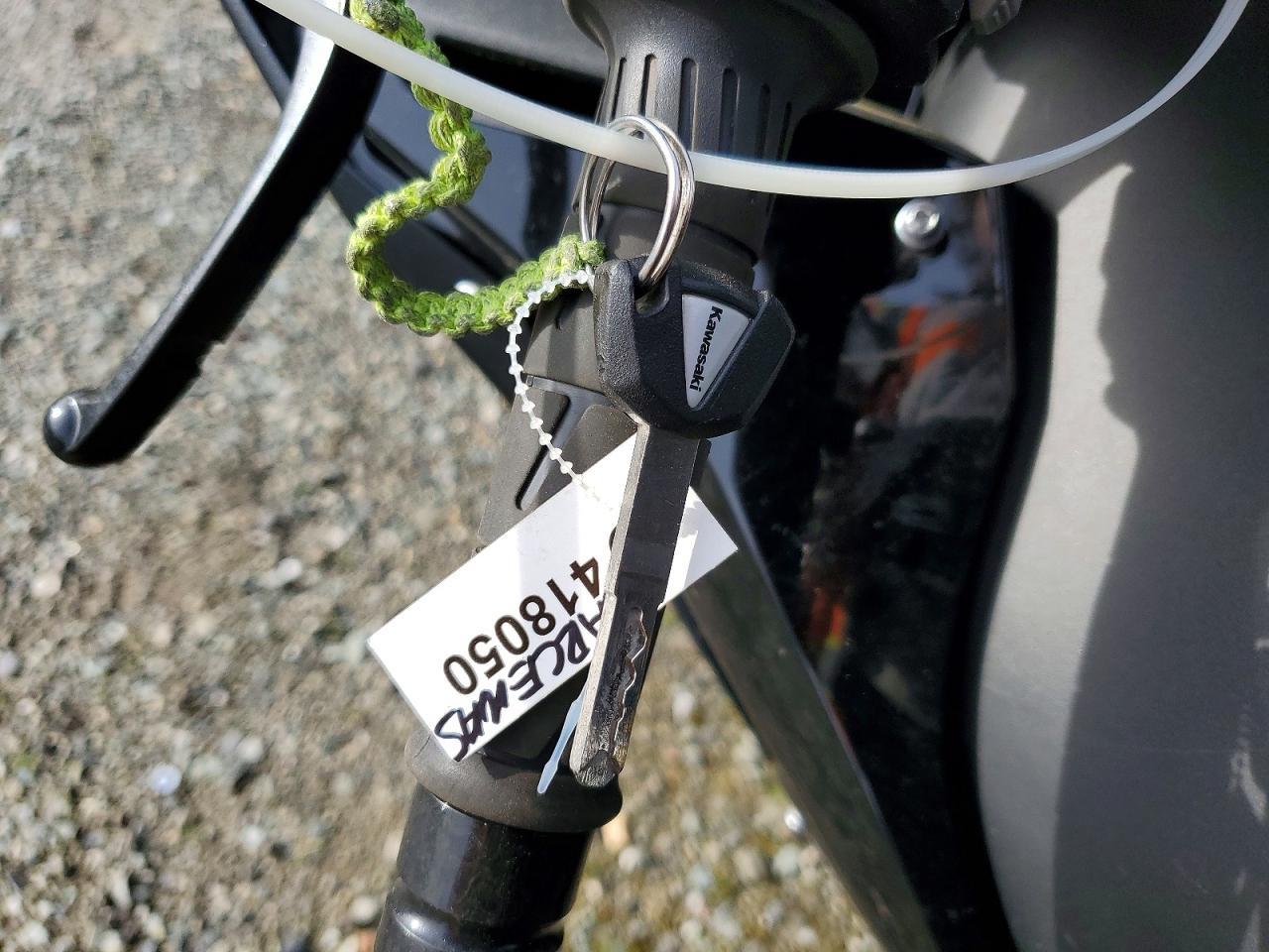 2025 Kawasaki ZX1002 M