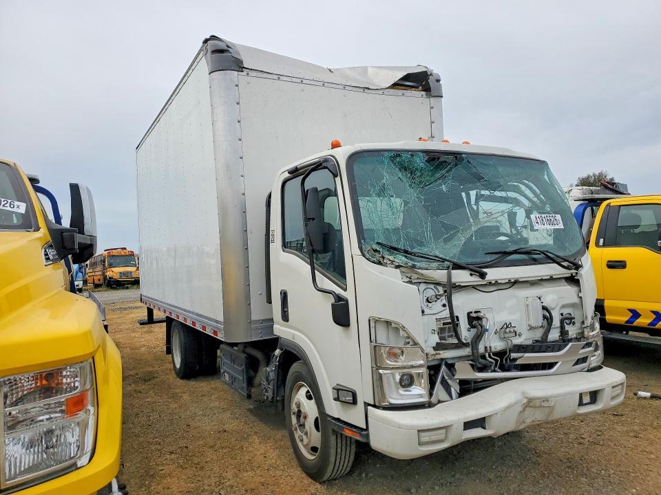 2024 Isuzu NPR XD BOX Truck