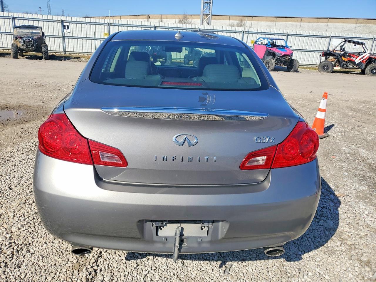 2009 Infiniti G37 Sedan x