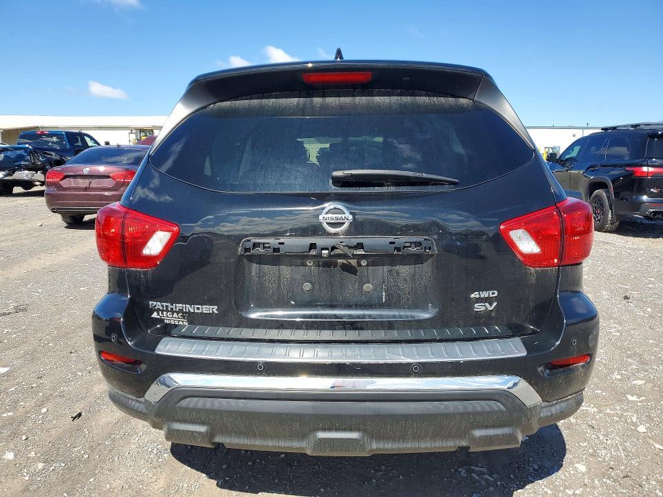 2019 Nissan Pathfinder sv