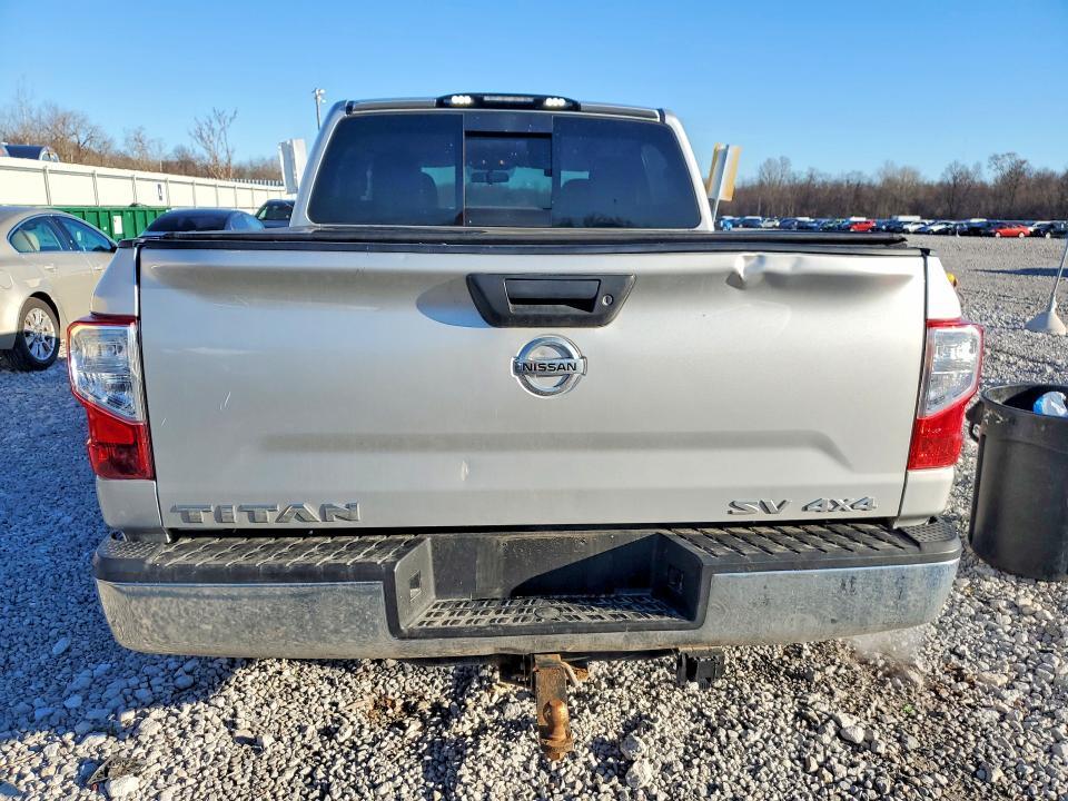 2017 Nissan Titan sv