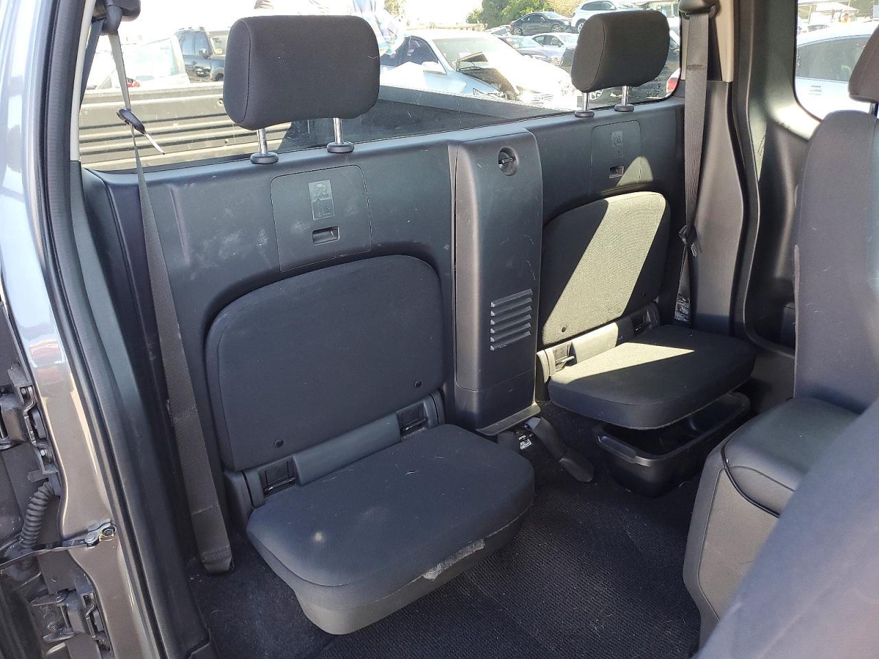 2023 Nissan Frontier S