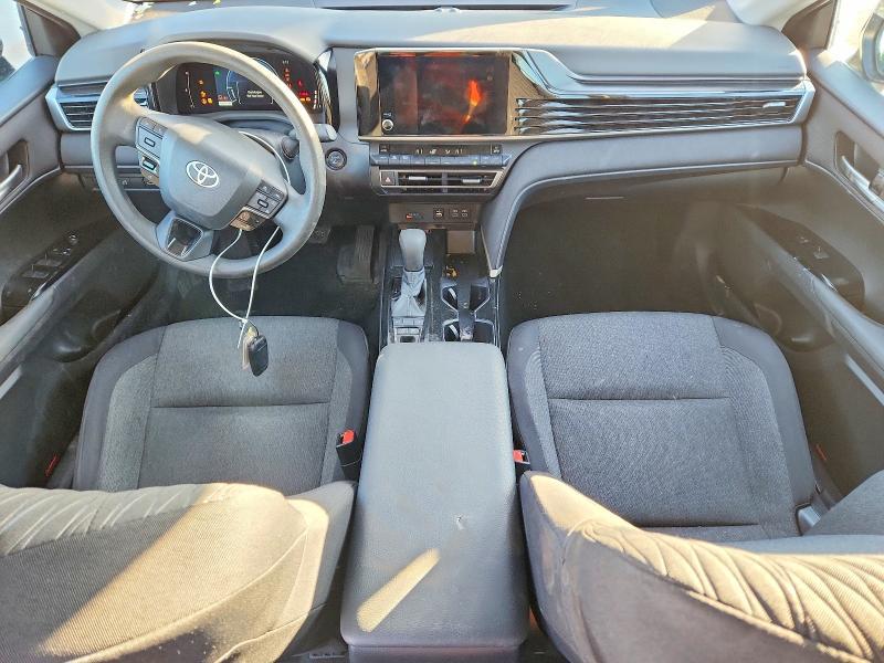 2025 Toyota Camry le