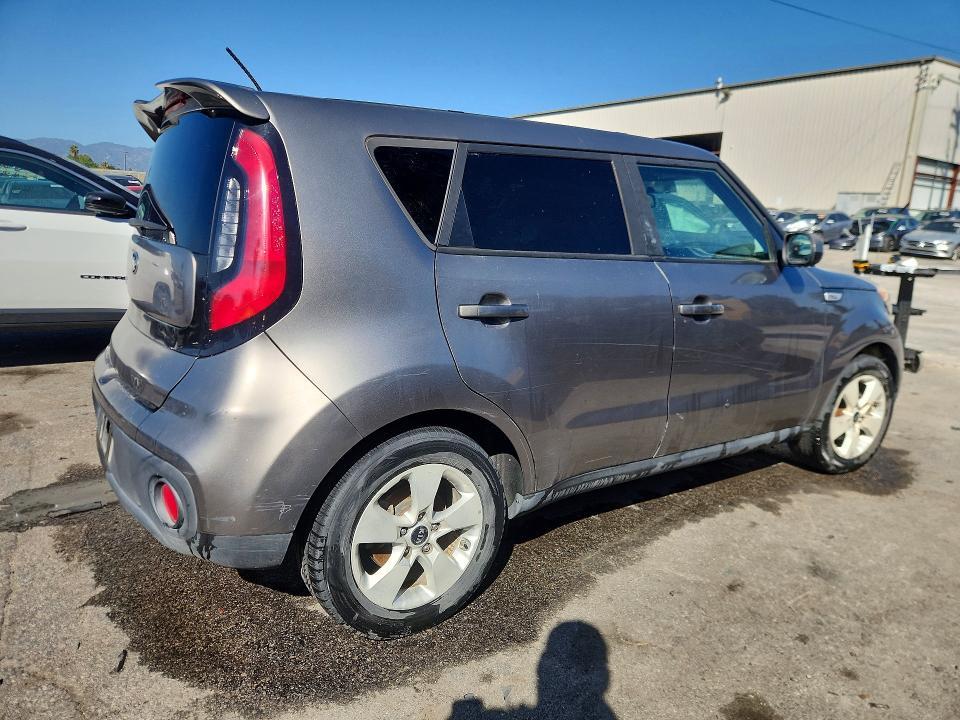 2017 KIA Soul Base