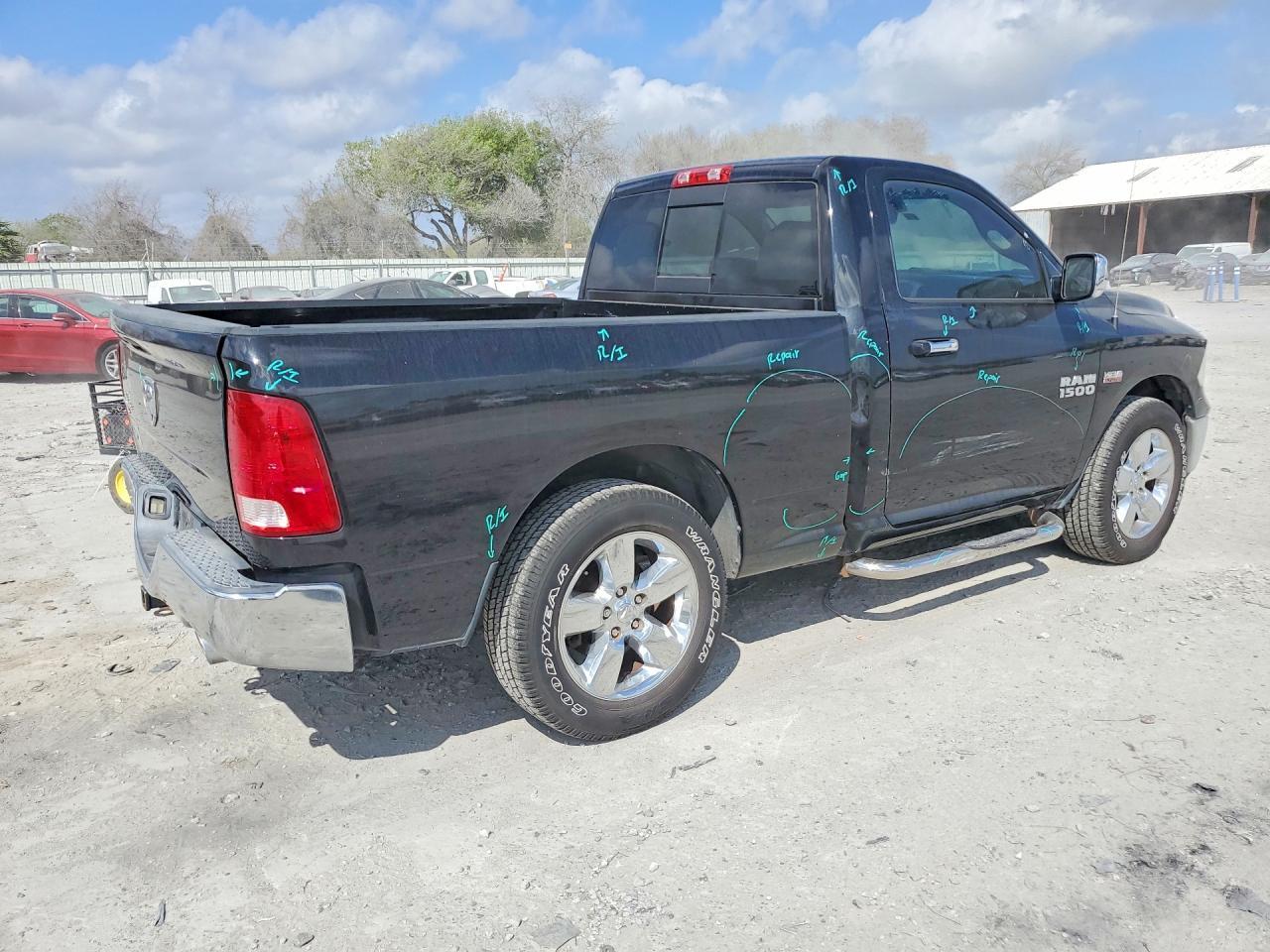 2016 Dodge RAM 1500 SLT