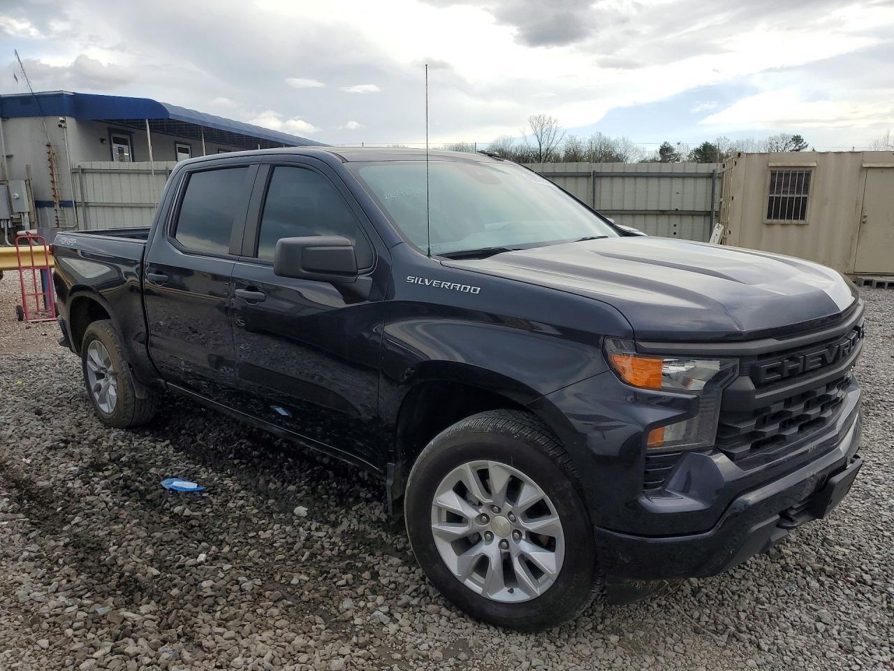 2022 Chevrolet Silverado K1500 Custom