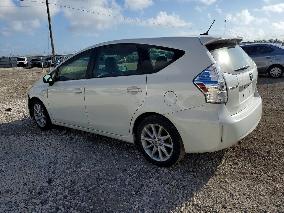 2013 Toyota Prius v Five