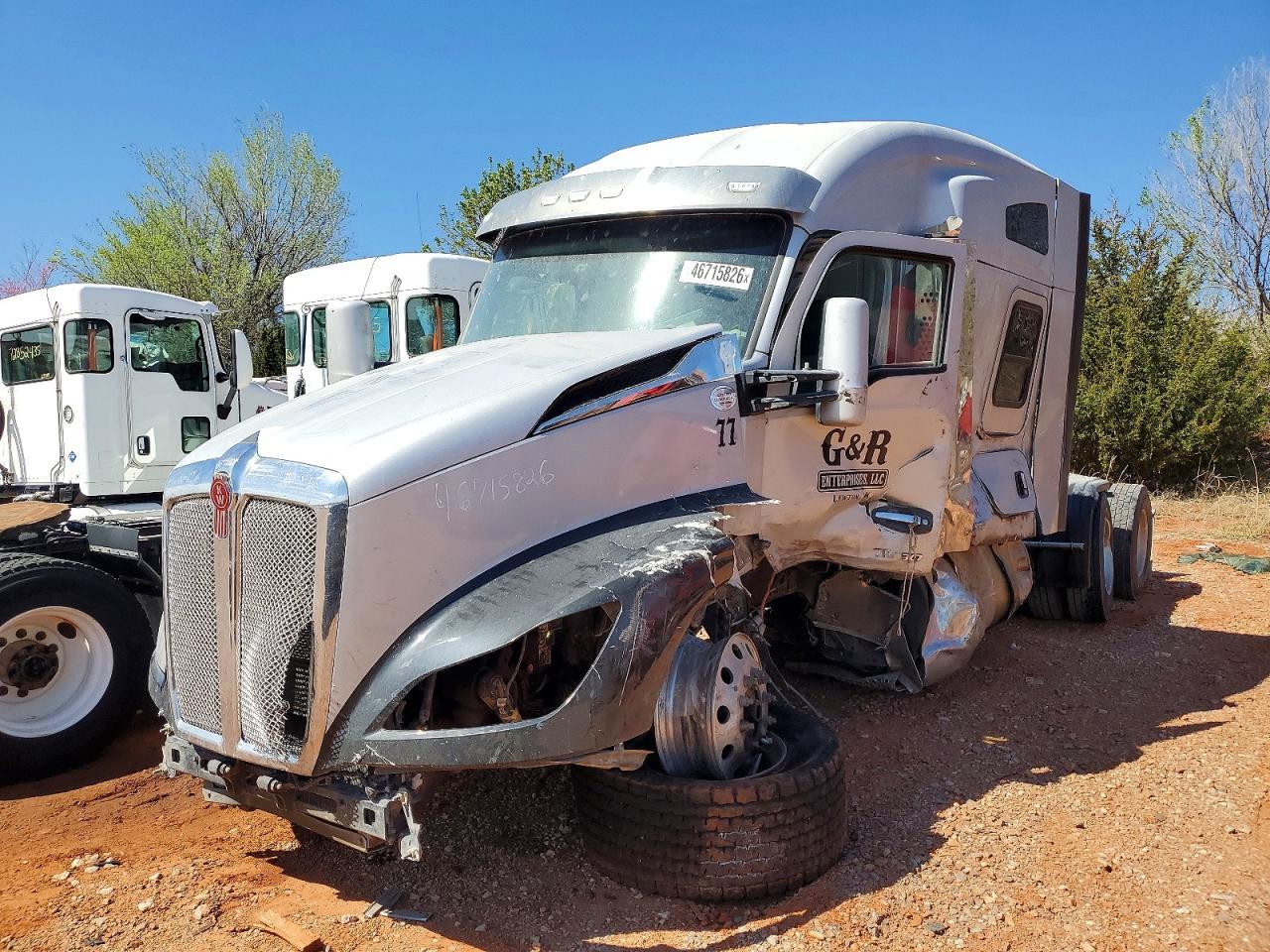 2023 Kenworth T680 Semi Truck