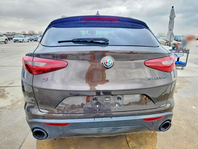 2019 Alfa Romeo Stelvio ti
