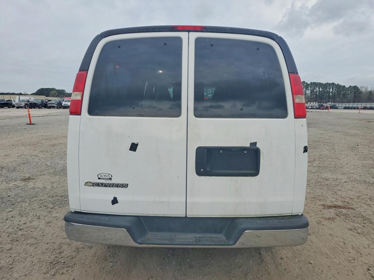 2018 Chevrolet Express G3500 LT