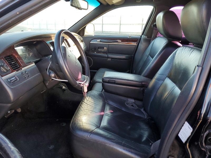 2011 Lincoln Town car Executive l