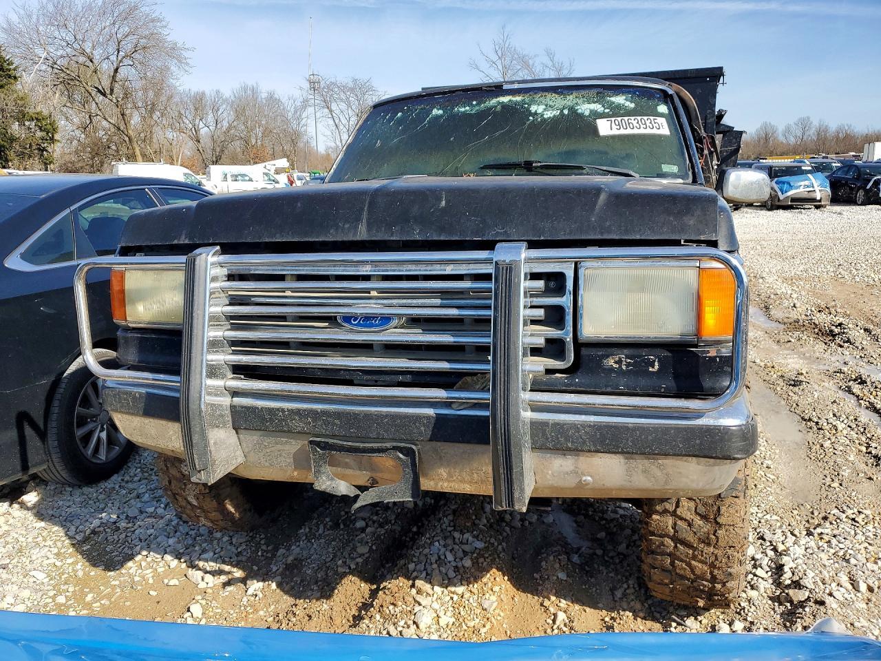 1989 Ford F250 Super Duty Flatbed Truck