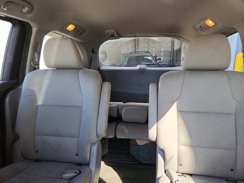 2014 Honda Odyssey lx