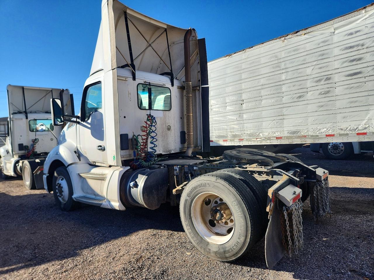 2014 Kenworth T680 Semi Truck