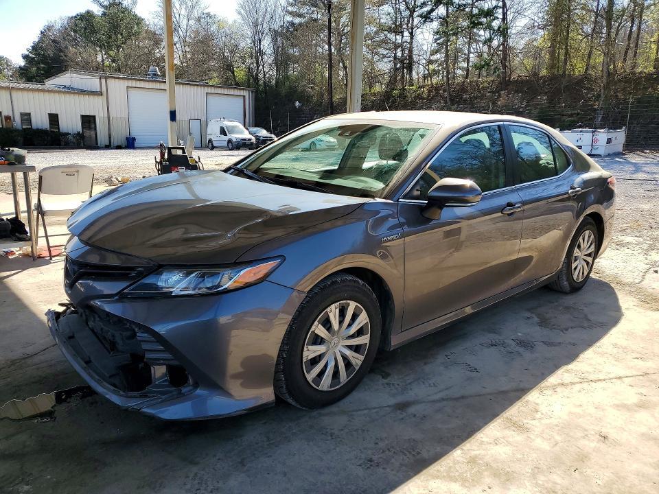 2019 Toyota Camry Hybrid le