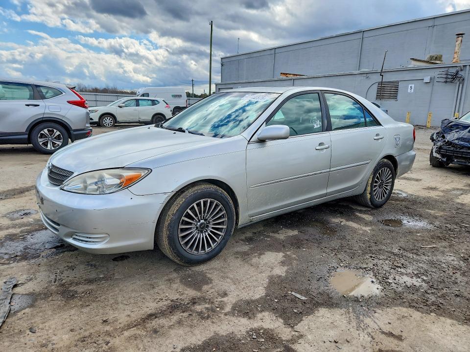 2004 Toyota Camry xle