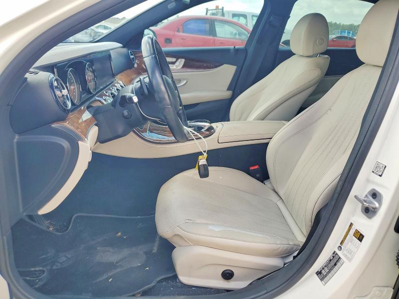 2019 Mercedes-Benz E 300