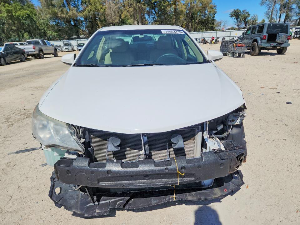 2014 Toyota Camry le