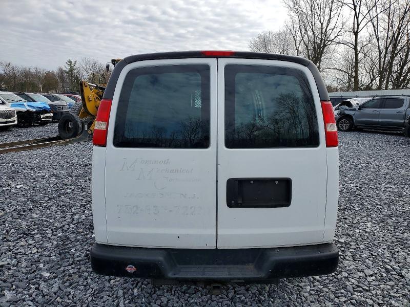 2018 Chevrolet Express G2500