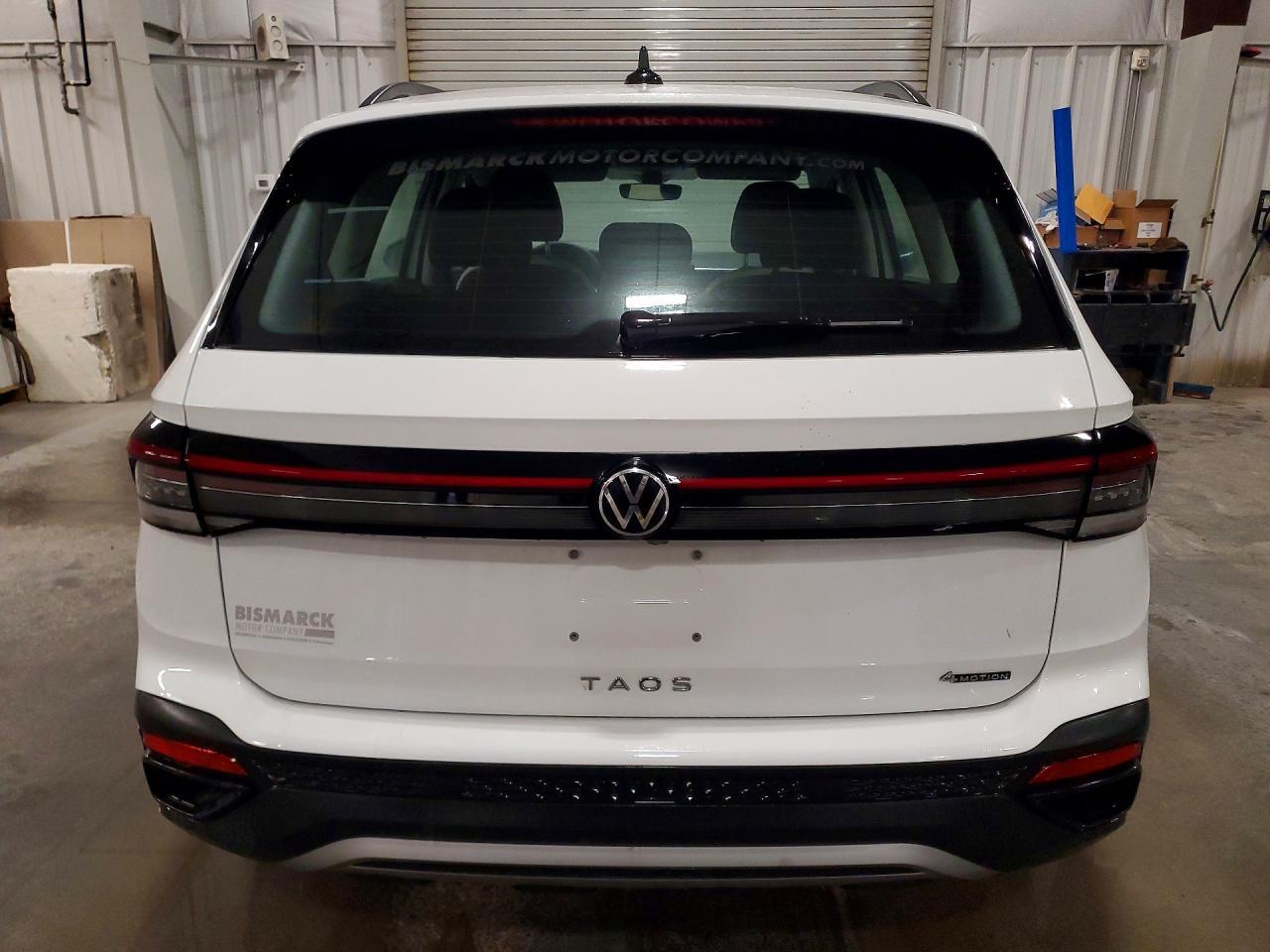 2025 Volkswagen Taos s
