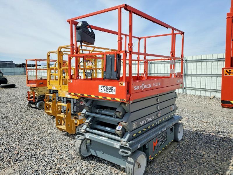 2022 Skyjack Scissor Lift