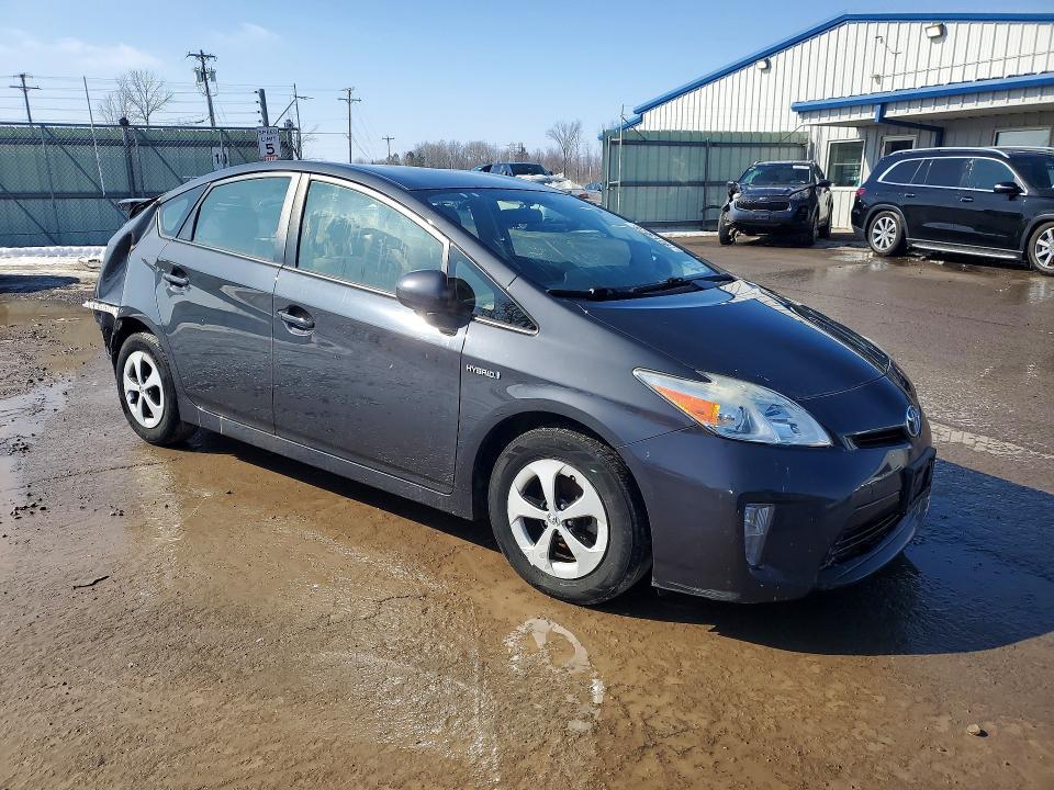 2014 Toyota Prius two