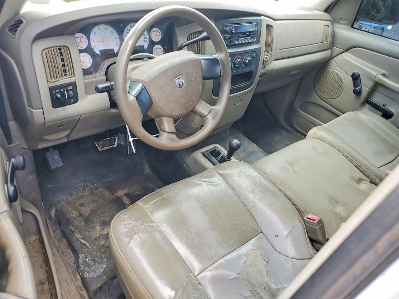 2004 Dodge RAM 1500 ST