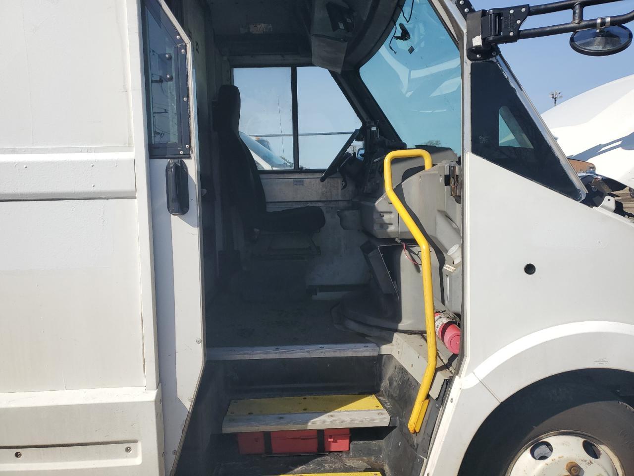 2013 Isuzu NPR Delivery Van