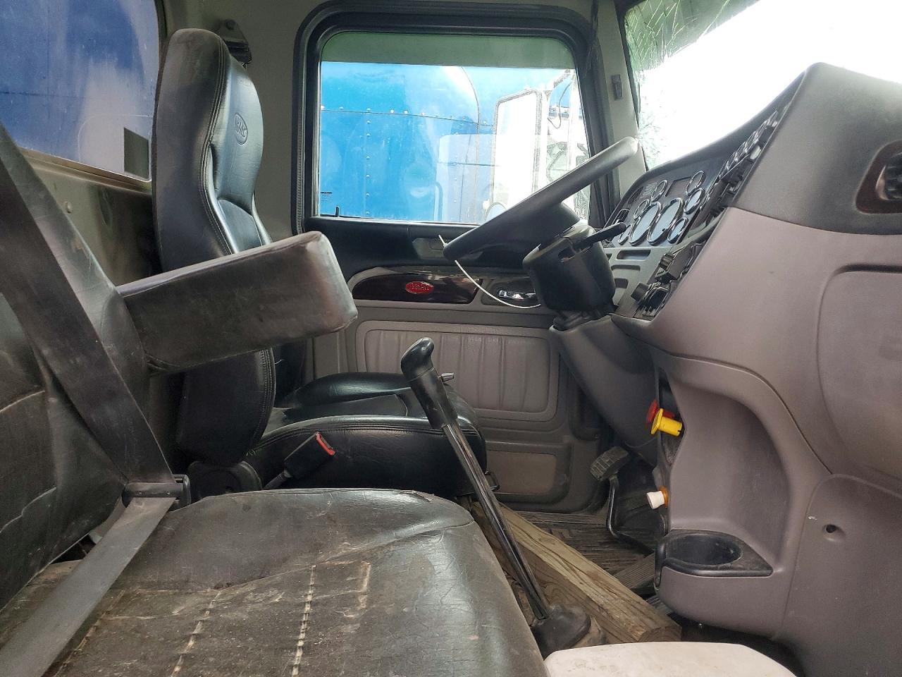 2021 Peterbilt 389 Semi Truck