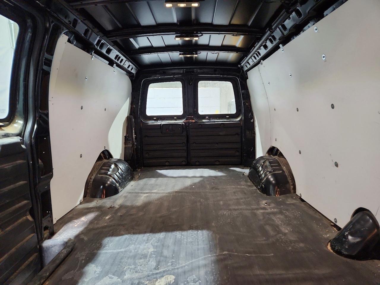 2017 Chev Express G2500