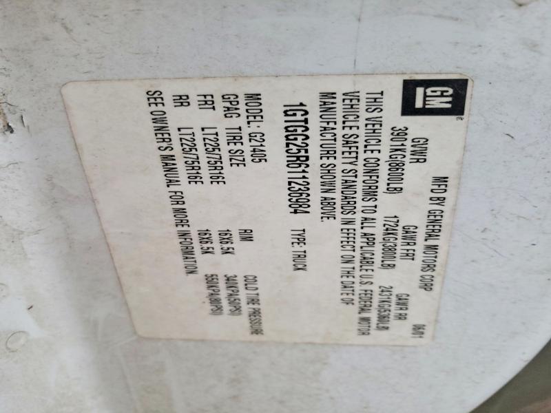 2001 GMC Savana 2500 Utility / Service Van